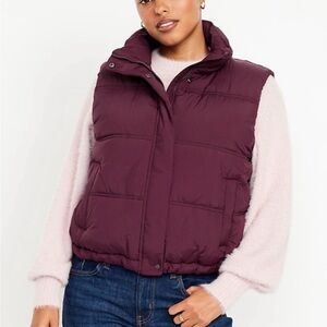 Old Navy Women’s Water Resistant Puffer Vest